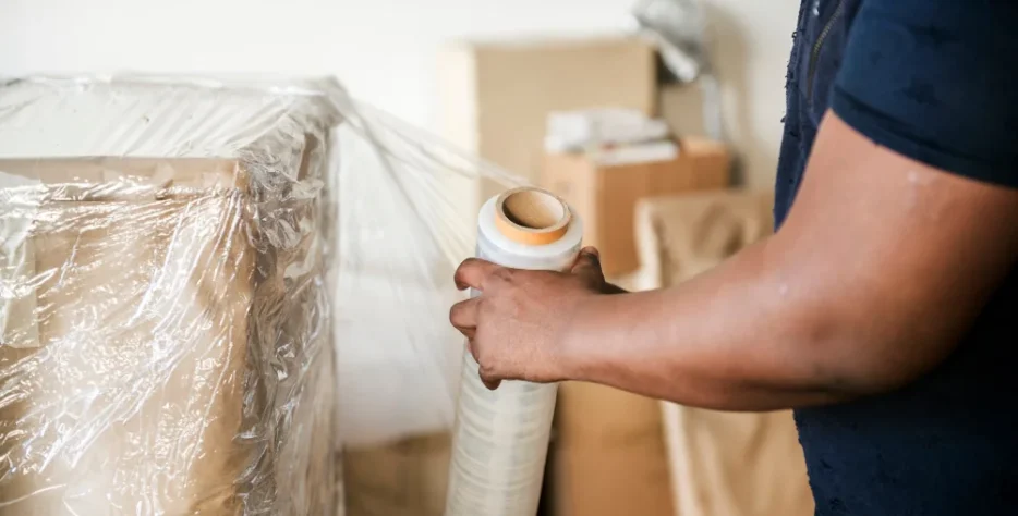 Custom packaging products for agriculture, manufacturing and logistics including: Poly bags, Plastic crates, Paperboard boxes, Ton bags, Baling twine and Industrial packaging materials.